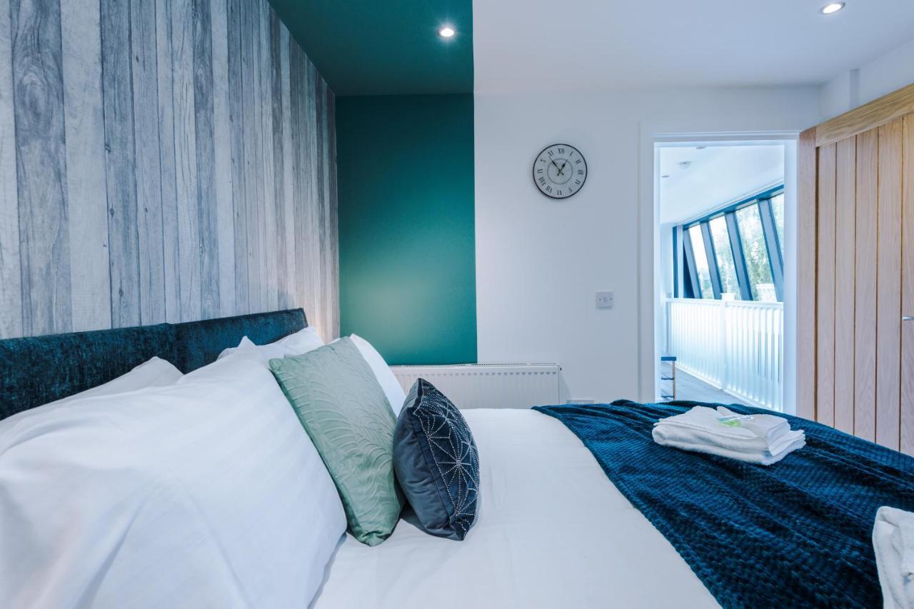 Rest&Recharge at The Station Apartments Manchester Exterior foto