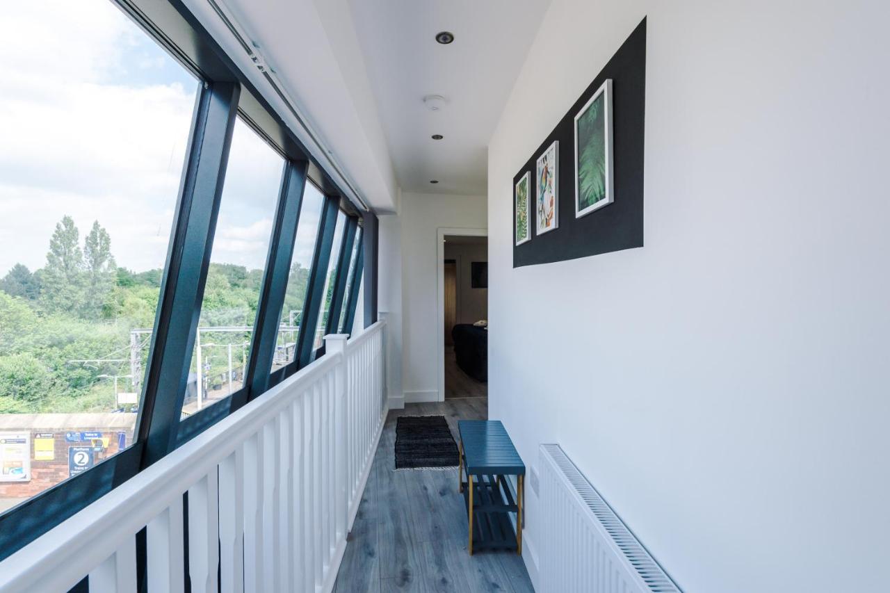 Rest&Recharge at The Station Apartments Manchester Exterior foto